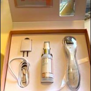 GloPro Microneedling Regeneration Tool by BeautyBio.
